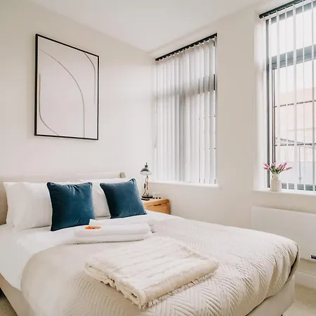 Appartement Spectacular Grade Ii Pad Families Contractors Birmingham