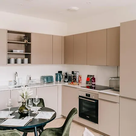 Appartement Spectacular Grade Ii Pad Families Contractors